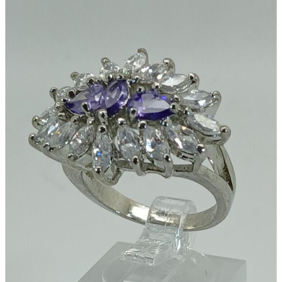 Vintage Ring Size 7.5 Silver Tone White Gold GP Purple CZ Cluster Cocktail NOS - Picture 6 of 10